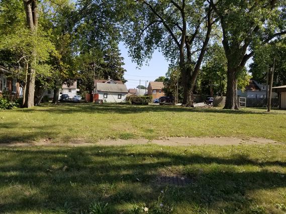 1329 Glenn Dr., North Chicago, IL 60064