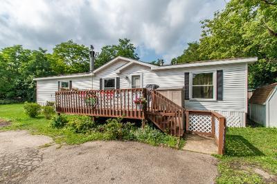 3874 Troy St., Park City, IL 60085