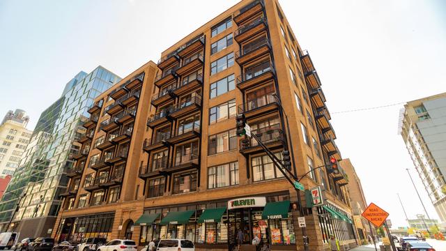 625 W Jackson Blvd. #812, Chicago, IL 60661