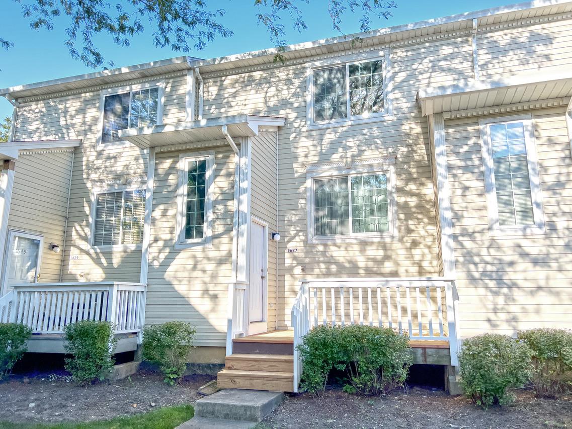1627 Liberty St., Hanover Park, IL 60133