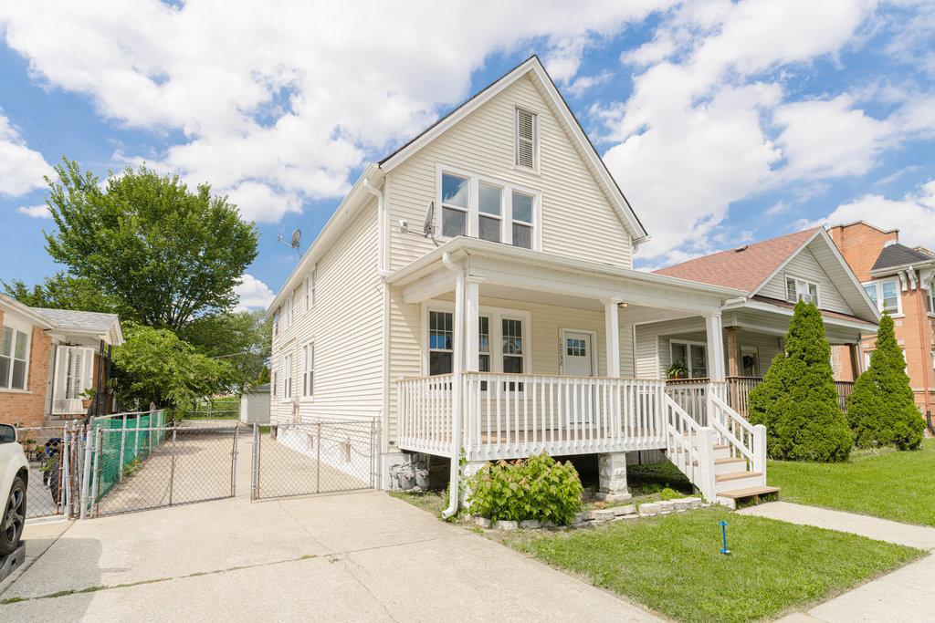 12732 Lincoln St., Blue Island, IL 60406