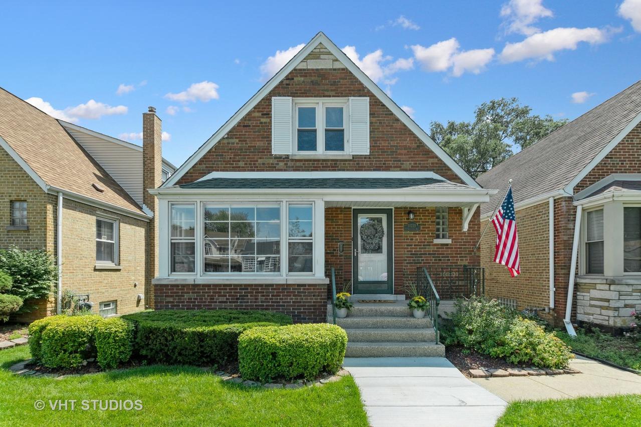 10235 S Spaulding Ave., Evergreen Park, IL 60805