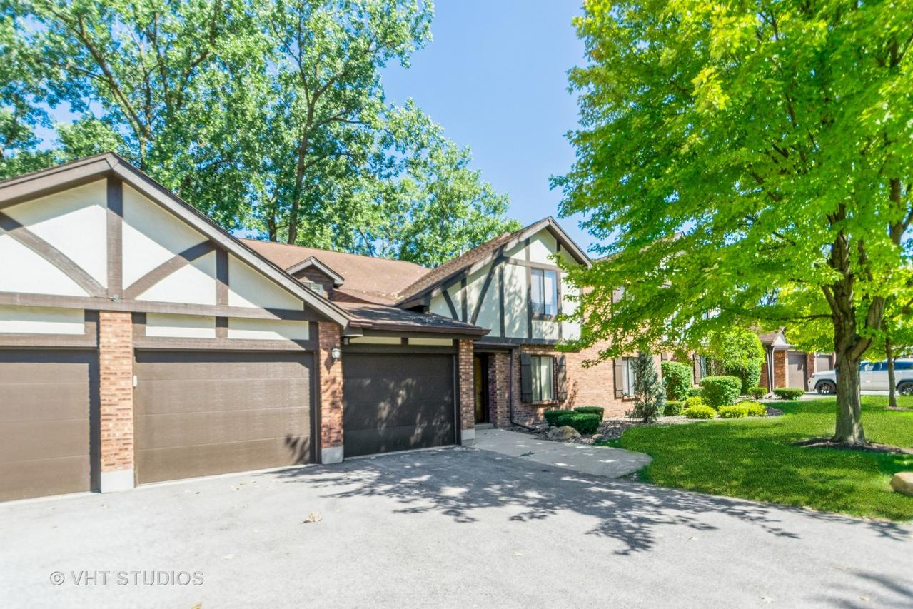 11121 Cottonwood Dr. #9B, Palos Hills, IL 60465