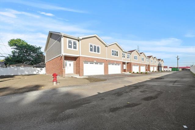 7235 W 71st St. #7235-4, Bridgeview, IL 60455
