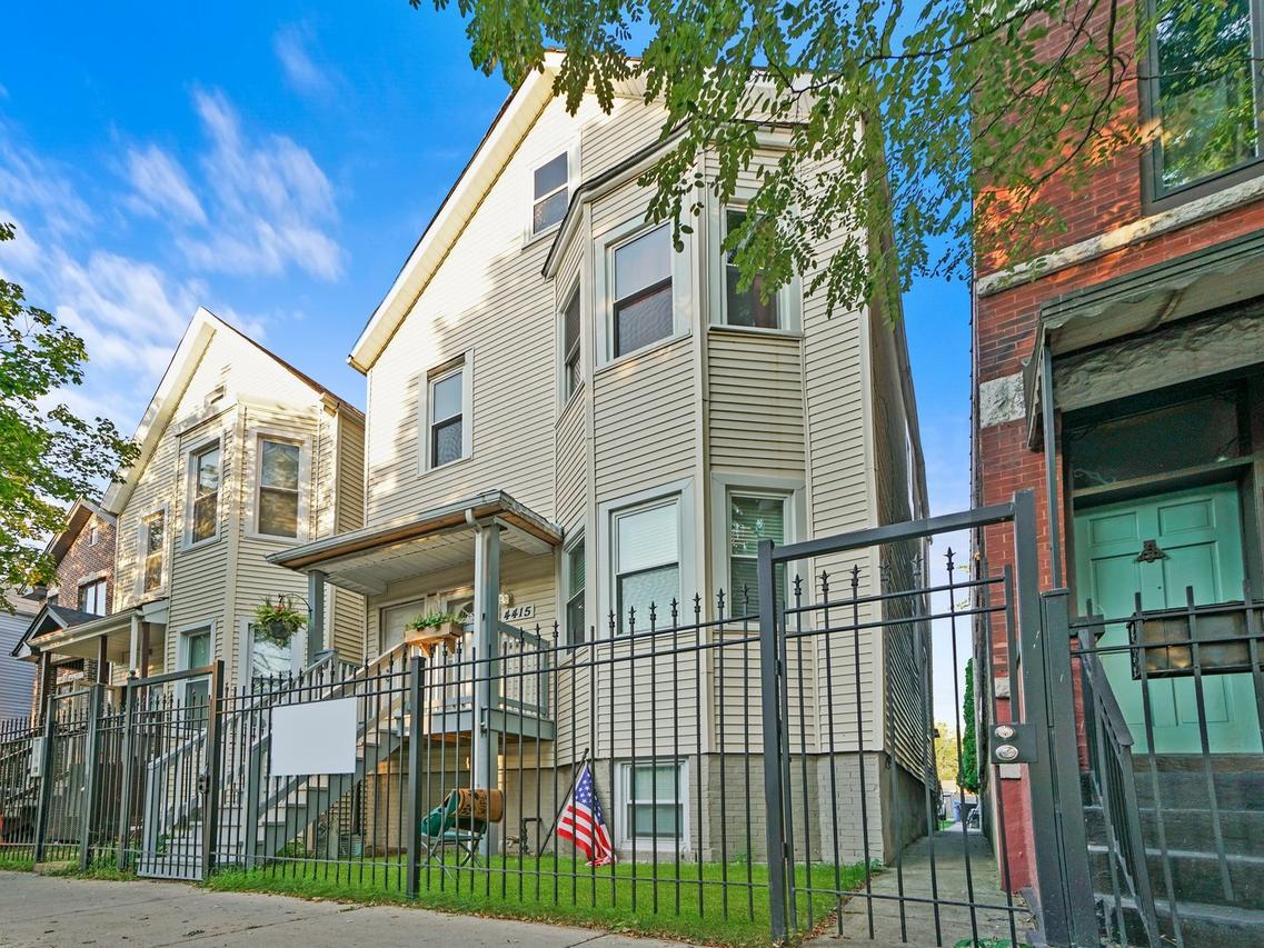 4415 S Wallace St., Chicago, IL 60609