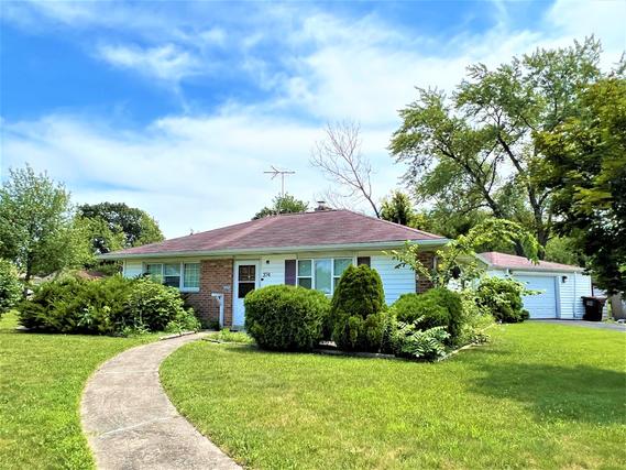 374 Blackhawk Dr., Park Forest, IL 60466