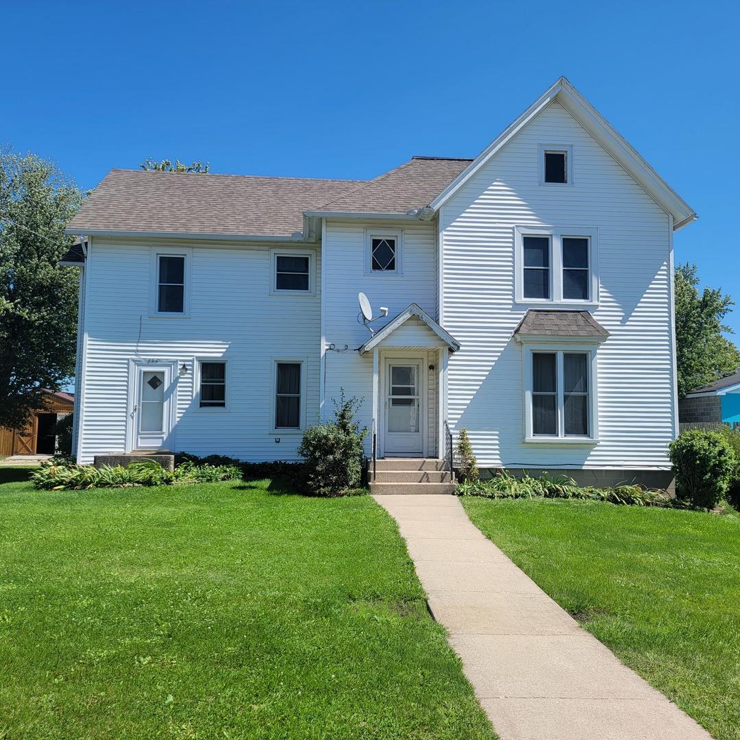 504 Hicks Ave., Ashton, IL 61006