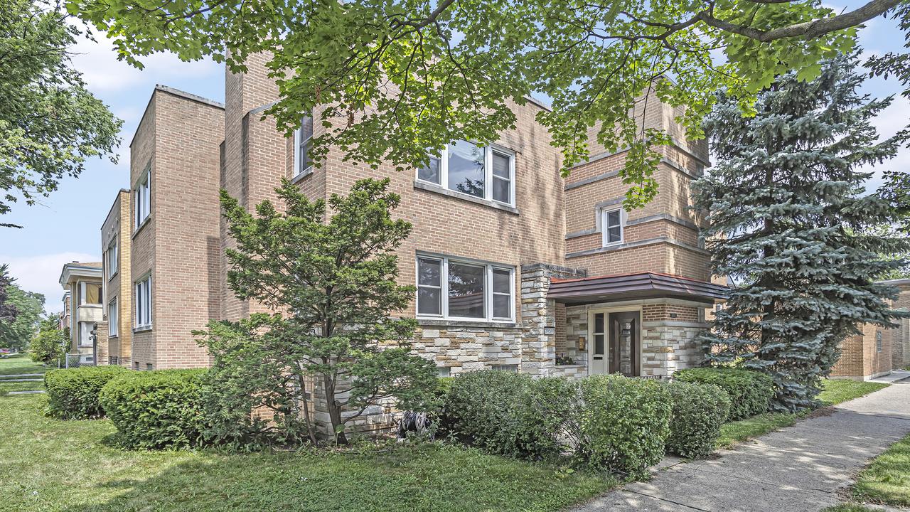 2950 W Granville Ave., Chicago, IL 60659