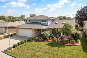 10943 Circle Dr., Palos Hills, IL 60465