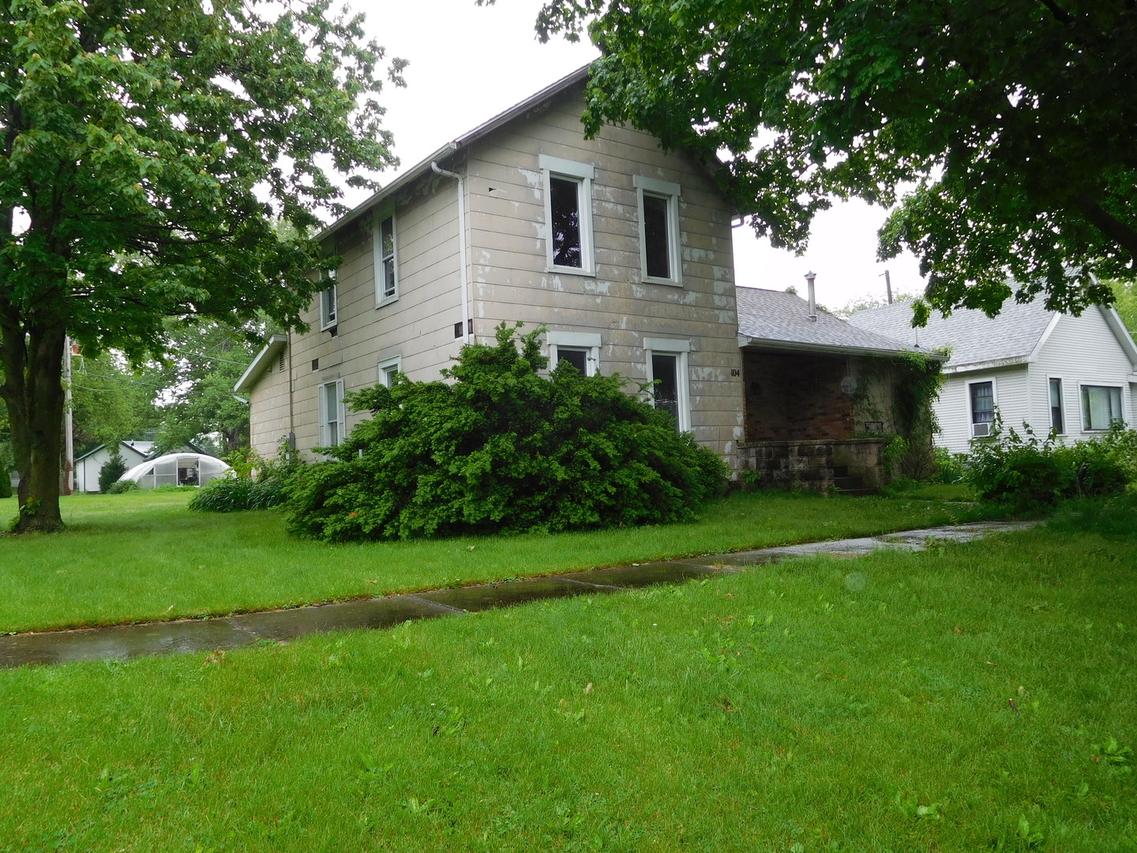 104 South St., Emington, IL 60934