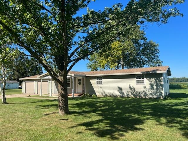 311 N West St., Sadorus, IL 61872