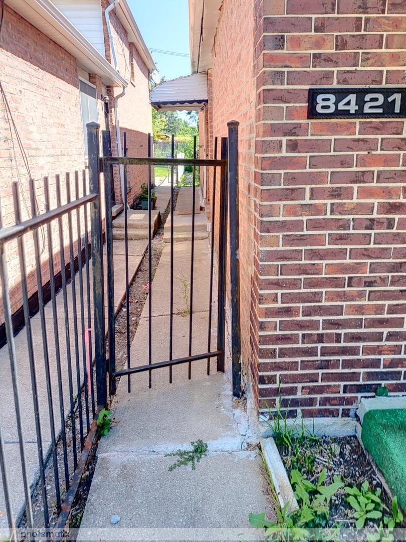 8421 S Gilbert Ct., Chicago, IL 60620