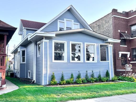 5437 W Thomas St., Chicago, IL 60651