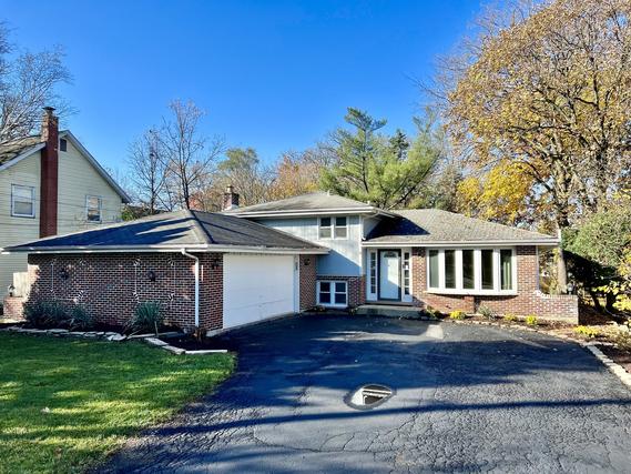 5740 Wolf Rd., Western Springs, IL 60558