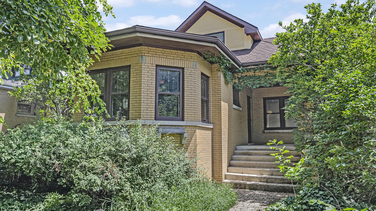 1224 N Ridgeland Ave., Oak Park, IL 60302