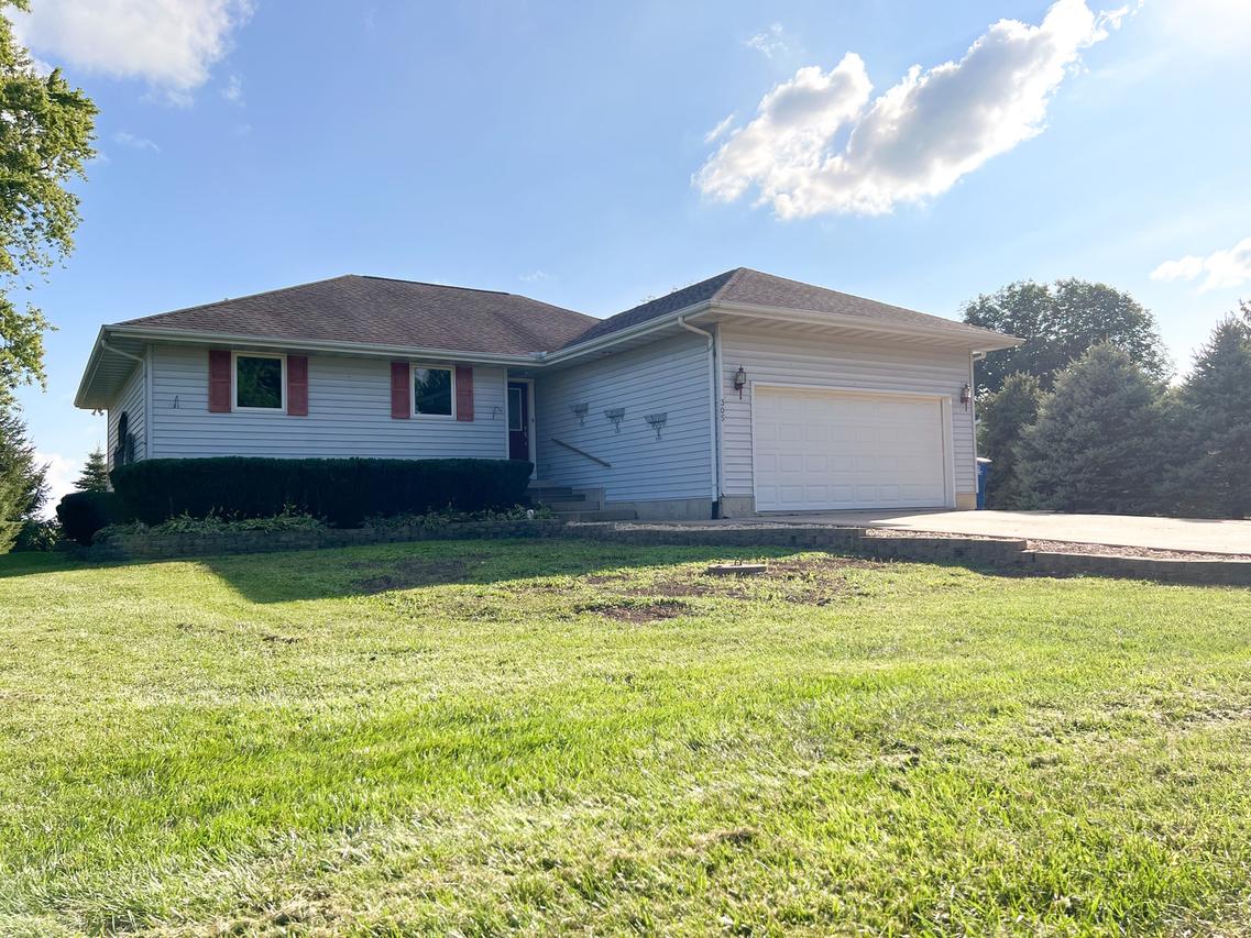305 W Washington St., Lamoille, IL 61330