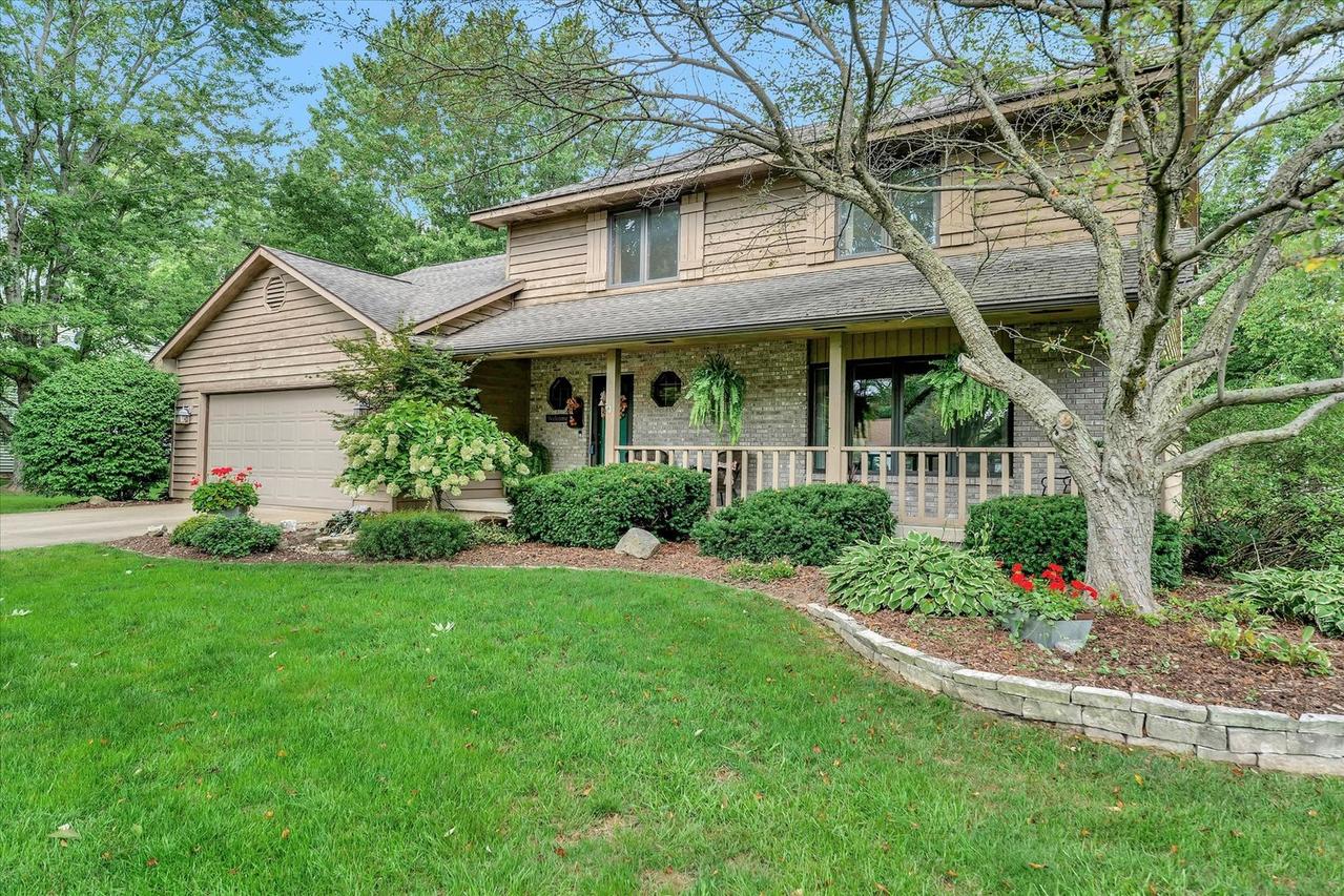 508 Mustang Dr., Mahomet, IL 61853