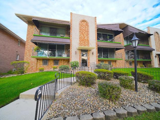 9629 S Keeler Ave. #1B, Oak Lawn, IL 60453