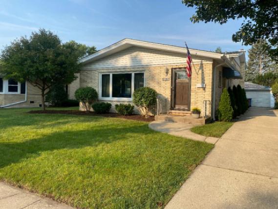 10536 S Kolmar Ave., Oak Lawn, IL 60453