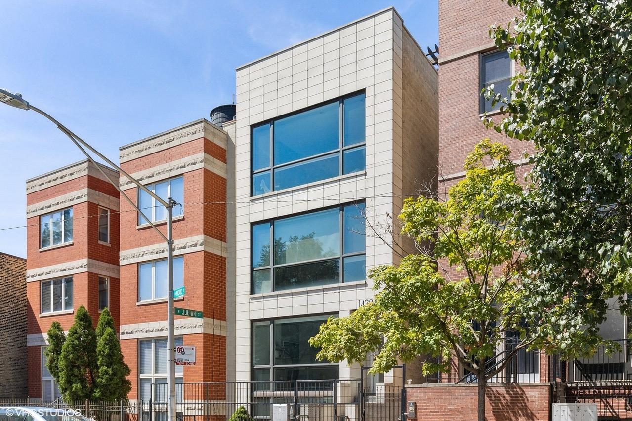 1438 N Wood St. #2, Chicago, IL 60622