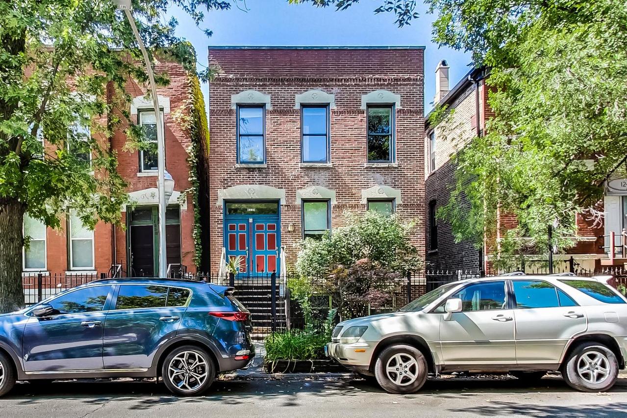 1240 N Wolcott Ave., Chicago, IL 60622