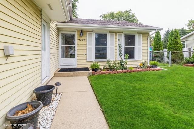 2198 Oak Ave., Hanover Park, IL 60133
