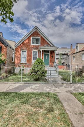 830 N Fairfield Ave., Chicago, IL 60622