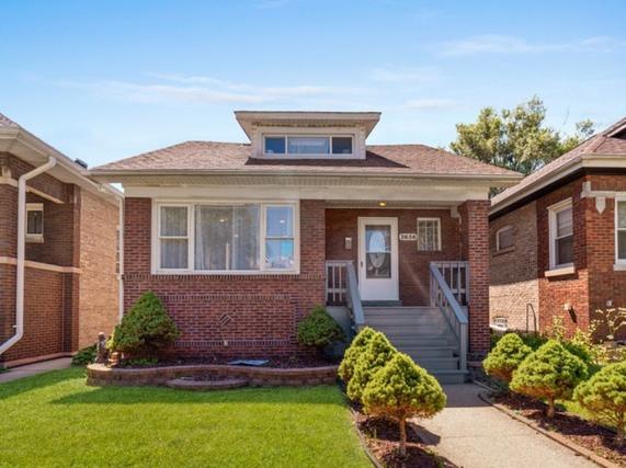 2636 Clarence Ave., Berwyn, IL 60402