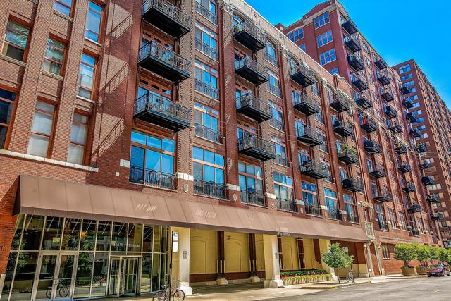 360 W Illinois St. #525, Chicago, IL 60654