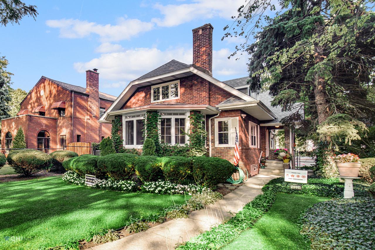10209 S Leavitt St., Chicago, IL 60643