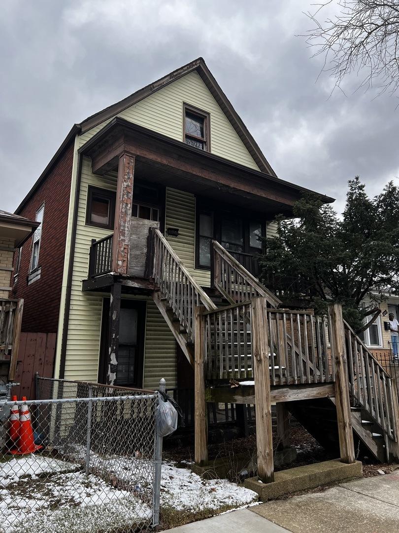 6749 S Oakley Ave., Chicago, IL 60636
