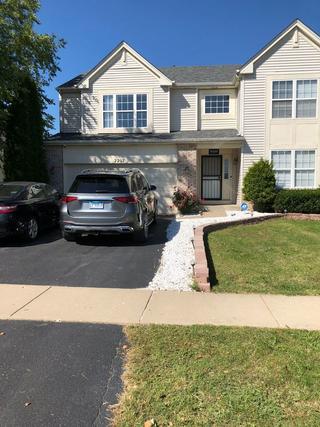 2207 Ashbrook Ln., Plainfield, IL 60586