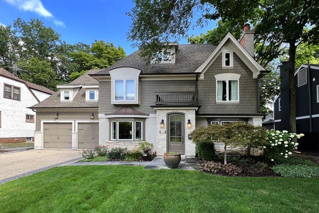 633 S Burton Pl., Arlington Heights, IL 60005