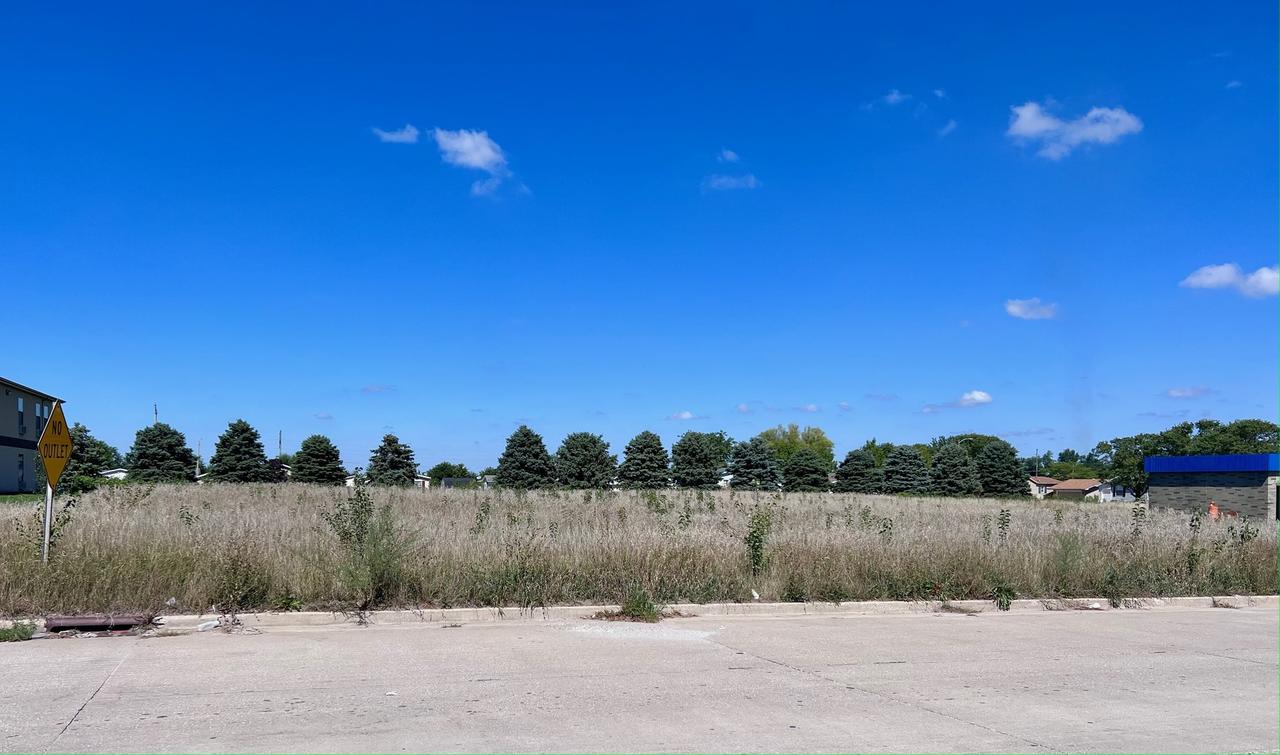 503 Hoselton Dr., Chenoa, IL 61726