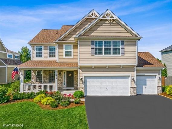 109 Bluegrass Pkwy., Oswego, IL 60543