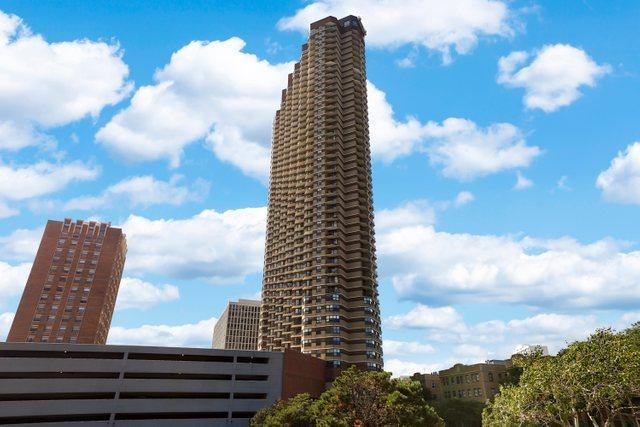 3660 N Lake Shore Dr. #410, Chicago, IL 60613