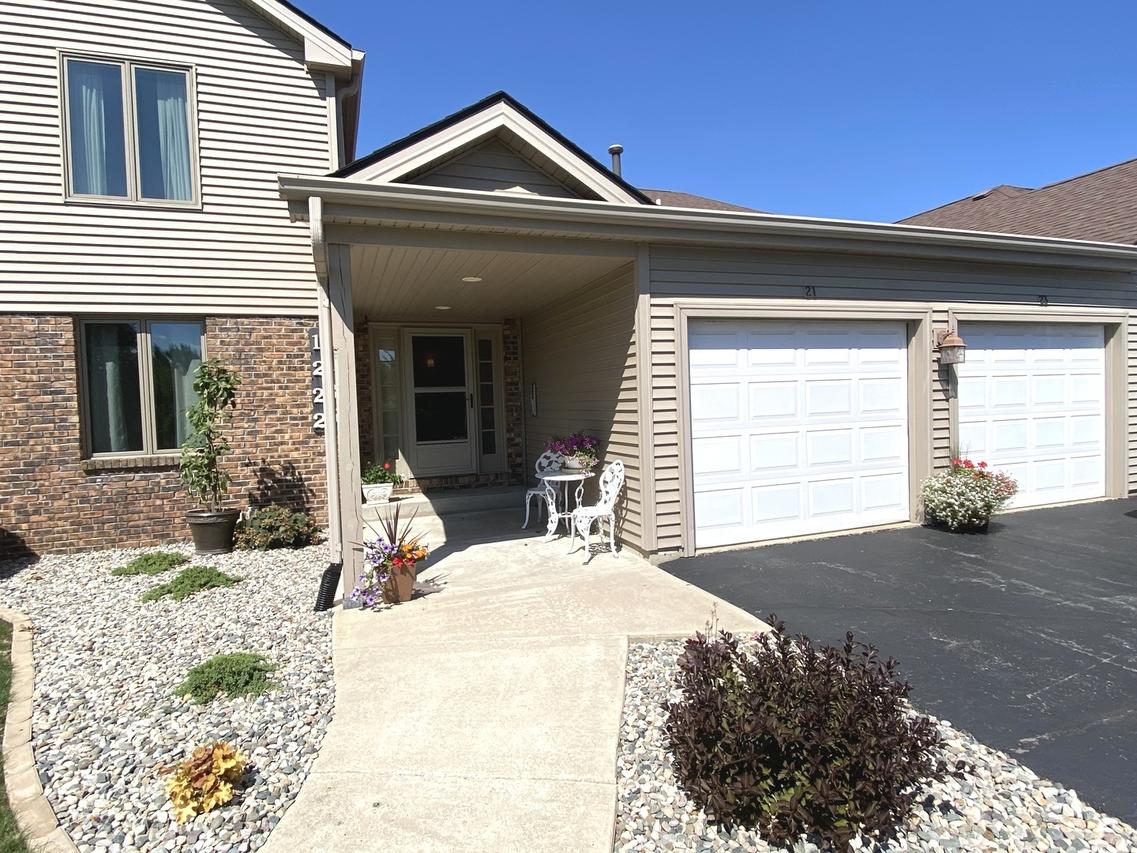 25 Brittany Ln., Bourbonnais, IL 60914