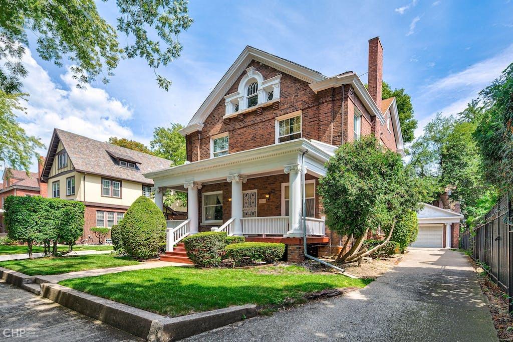 6747 S Euclid Ave., Chicago, IL 60649