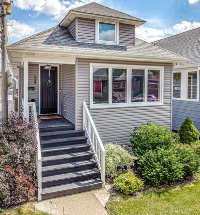 2211 Harvey Ave., Berwyn, IL 60402