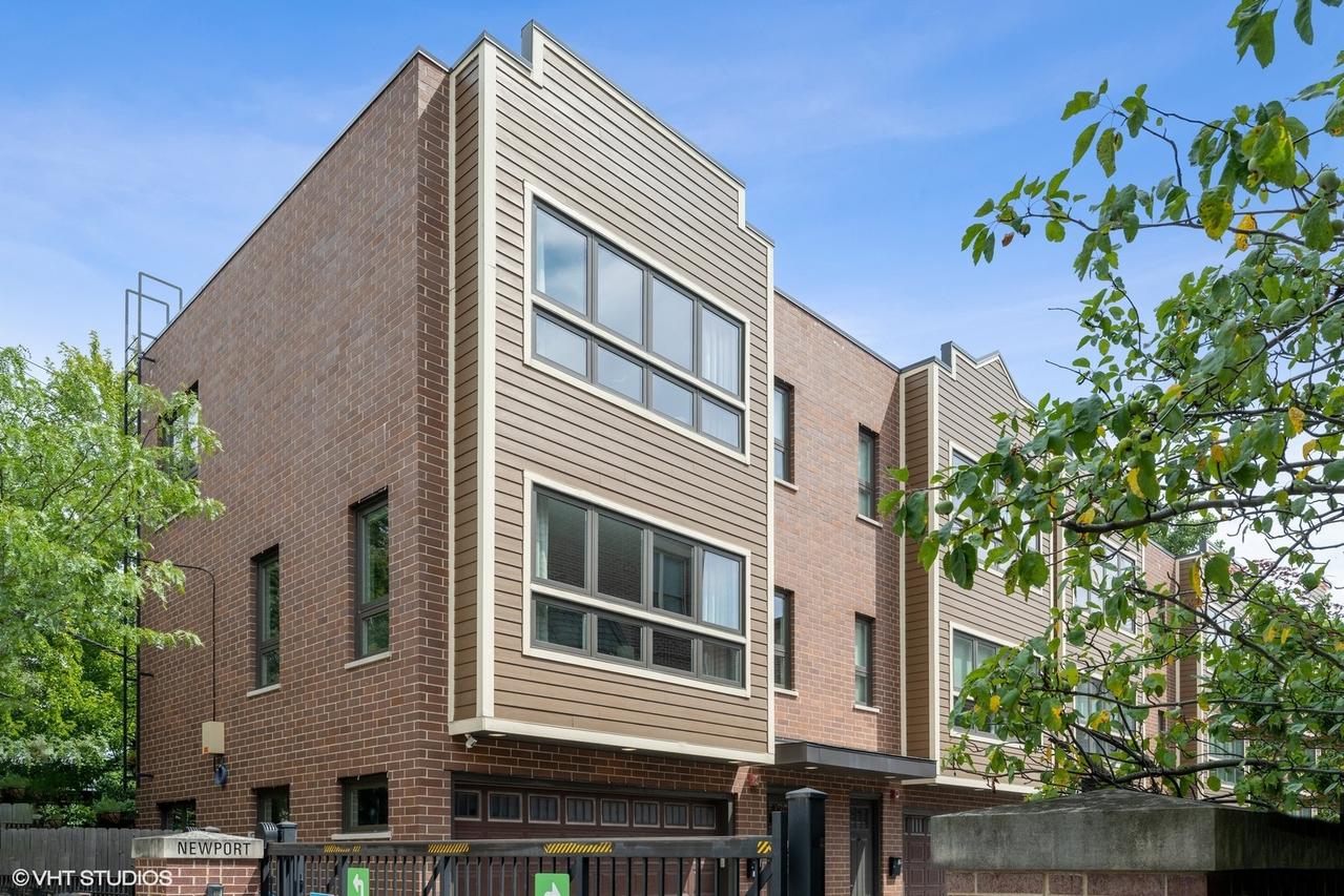 2957 W Cornelia Ave. #1, Chicago, IL 60618