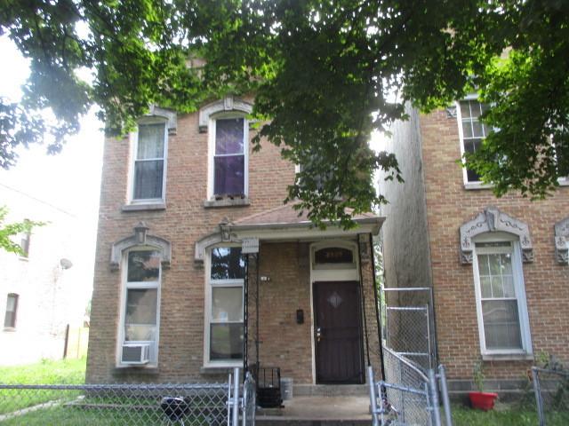 2909 W Walnut St., Chicago, IL 60612