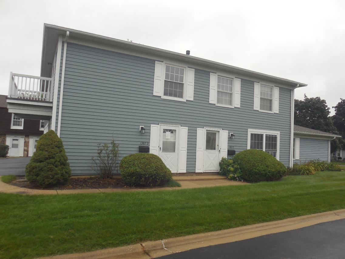 1387 Woodcutter Ln. #D, Wheaton, IL 60189