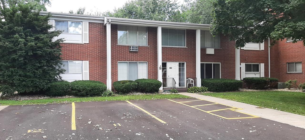 124 N Whistler Ave. #2-1, Freeport, IL 61032