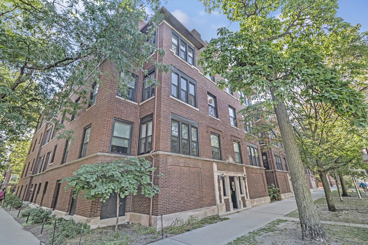7035 N Greenview Ave. #2S, Chicago, IL 60626