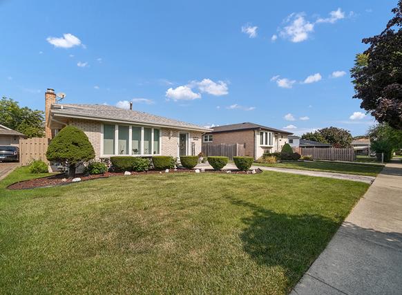 6008 Marshall Ave., Chicago Ridge, IL 60415