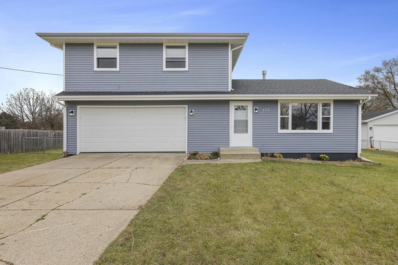 425 Brentwood Rd., Machesney Park, IL 61115