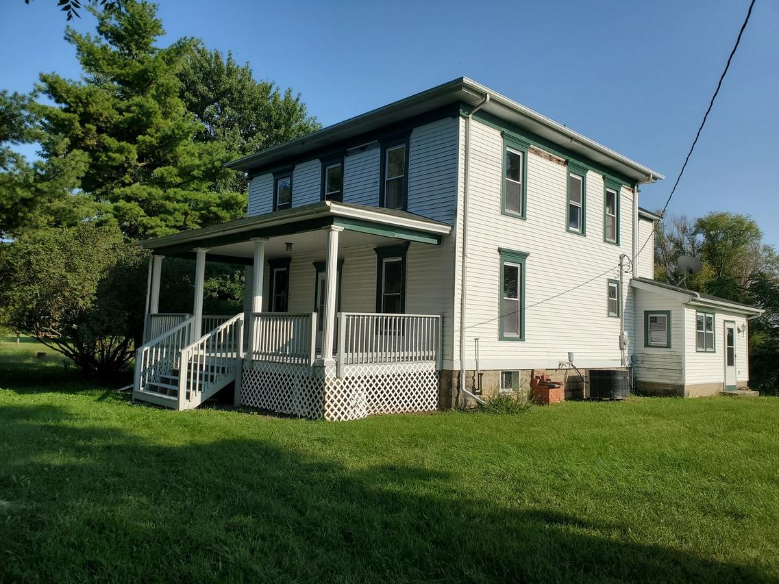 1387 E 2450 N Rd., Piper City, IL 60959