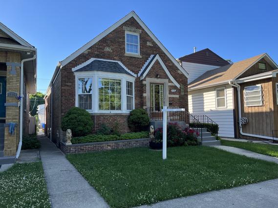 5336 N Ludlam Ave., Chicago, IL 60630