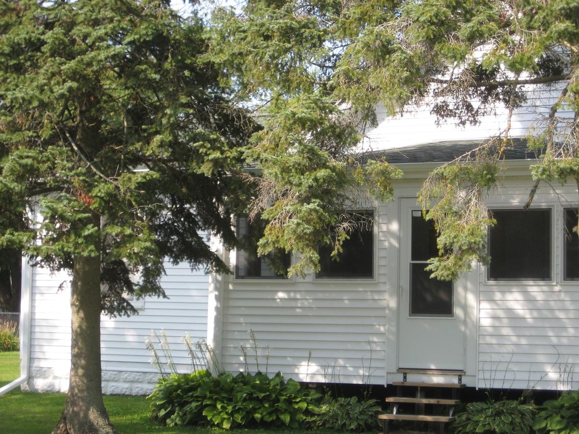 301 S Butler St., Nelson, IL 61021