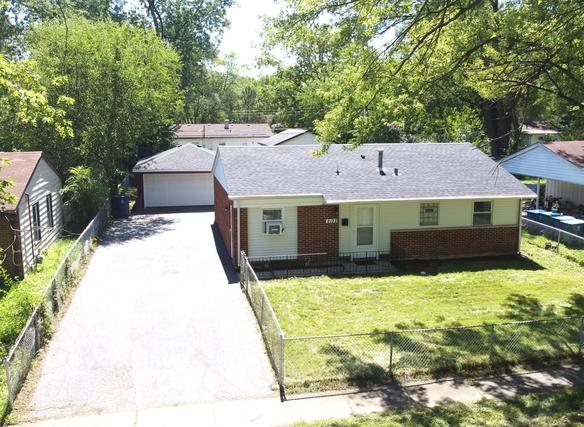 2122 215th Pl., Sauk Village, IL 60411